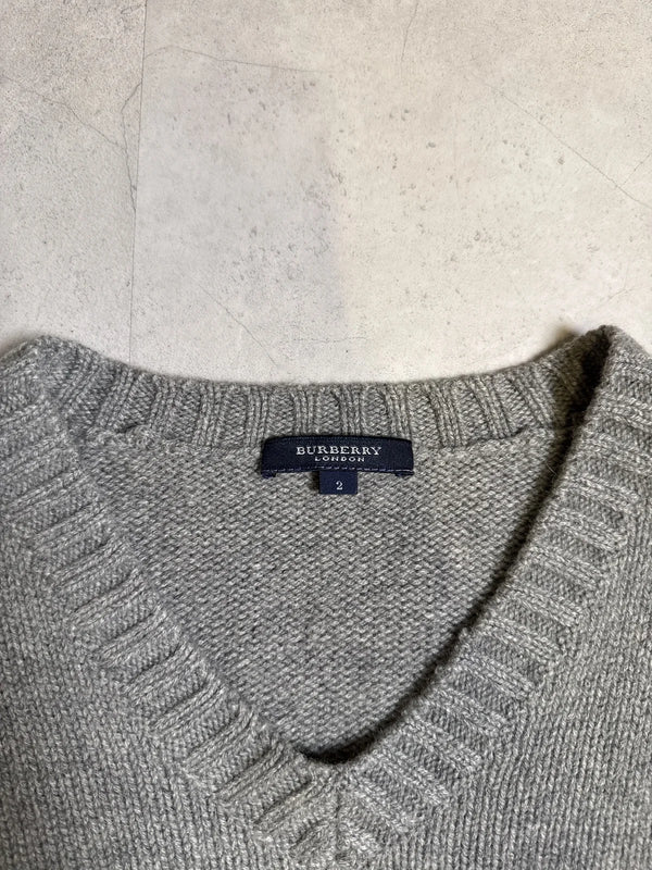 Burberry Maglione in Lana Grigia con Collo a V e Maniche Lunghe – photo 2