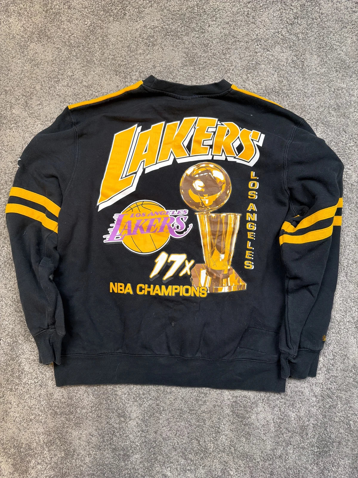 Felpa Los Angeles Lakers NBA Champions Gialla e Nera con Maniche Lunghe – photo 2