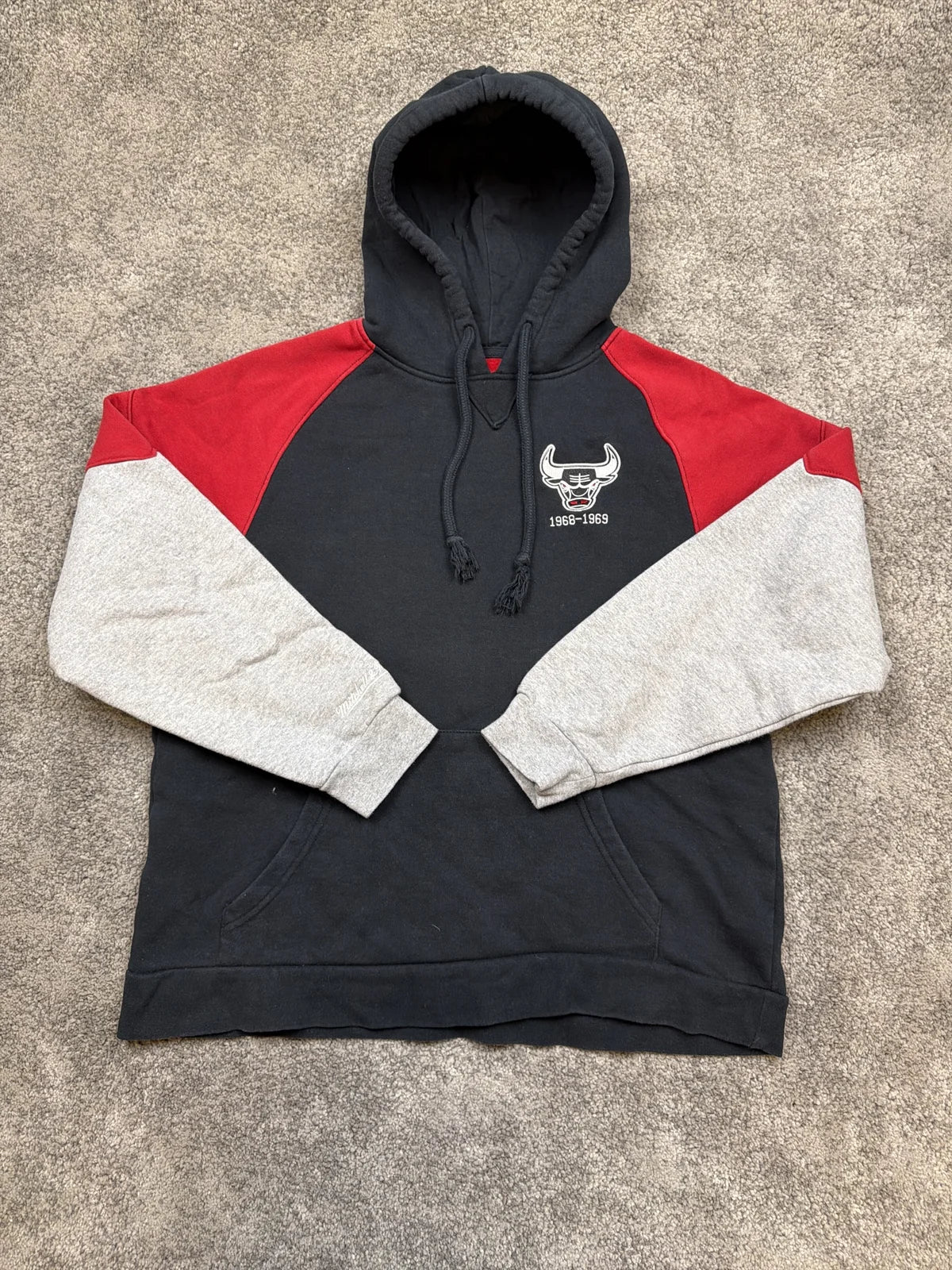Mitchell & Ness Felpa con cappuccio NBA Hardwood Classics 1968-1969 Rosso e Nero – photo 1