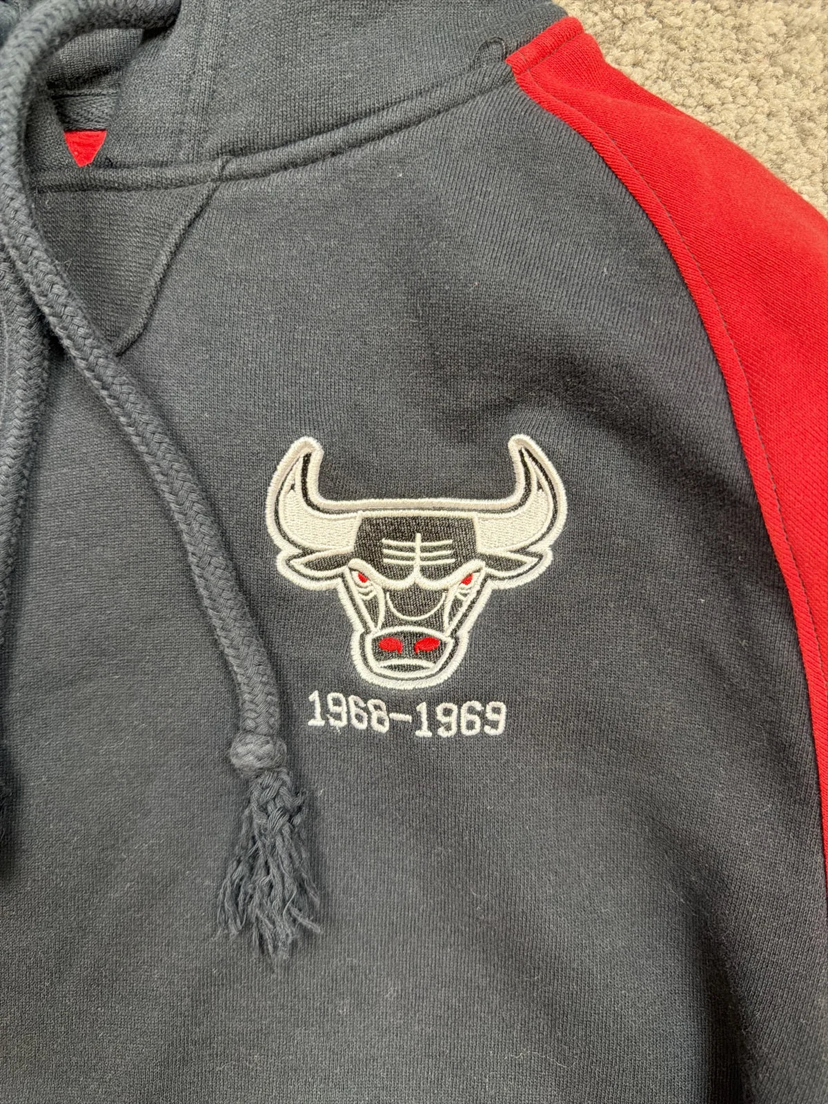 Mitchell & Ness Felpa con cappuccio NBA Hardwood Classics 1968-1969 Rosso e Nero – photo 3