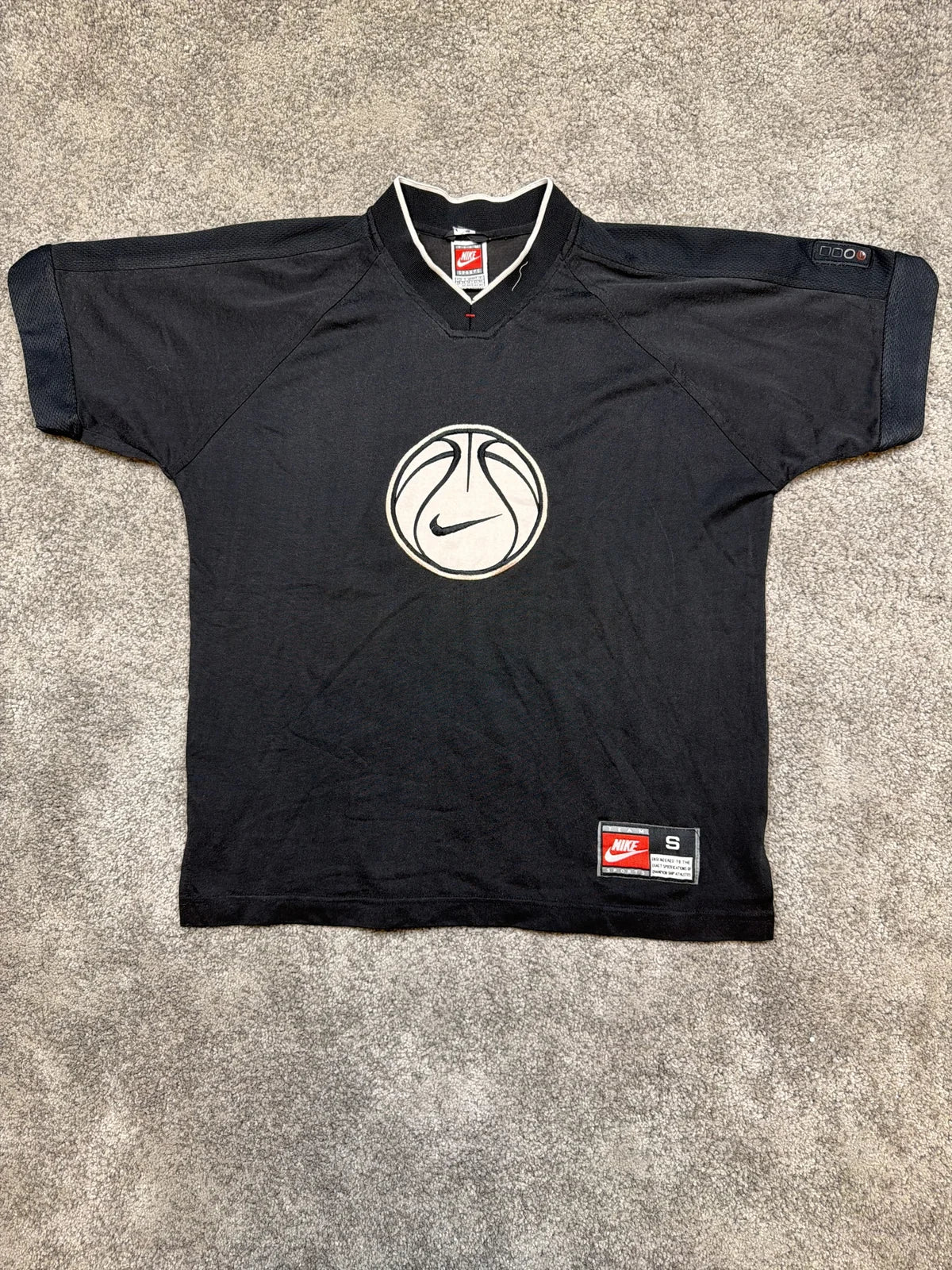 Nike T-shirt Active Sportswear Grigio con Logo – photo 1