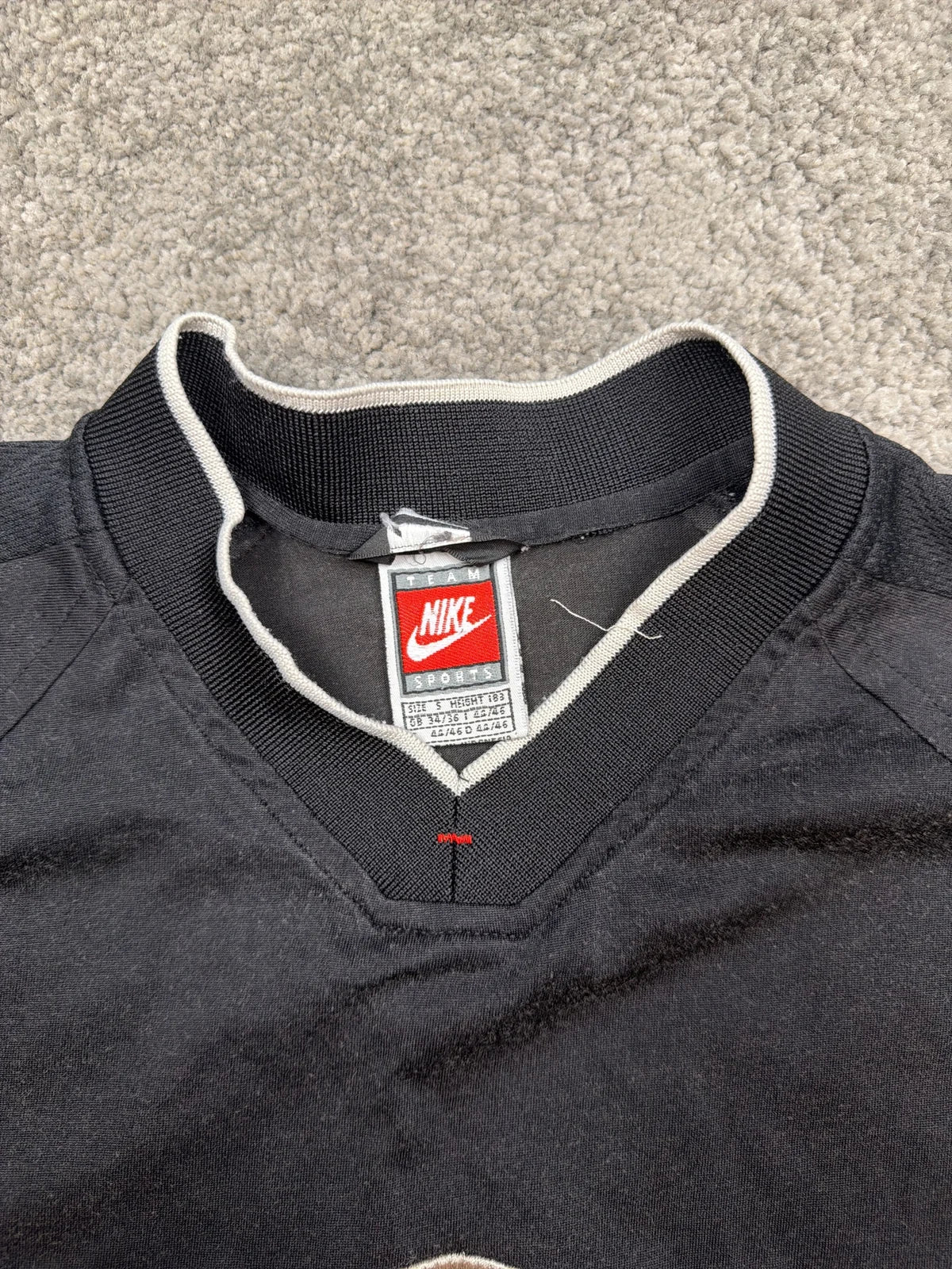 Nike T-shirt Active Sportswear Grigio con Logo – photo 5