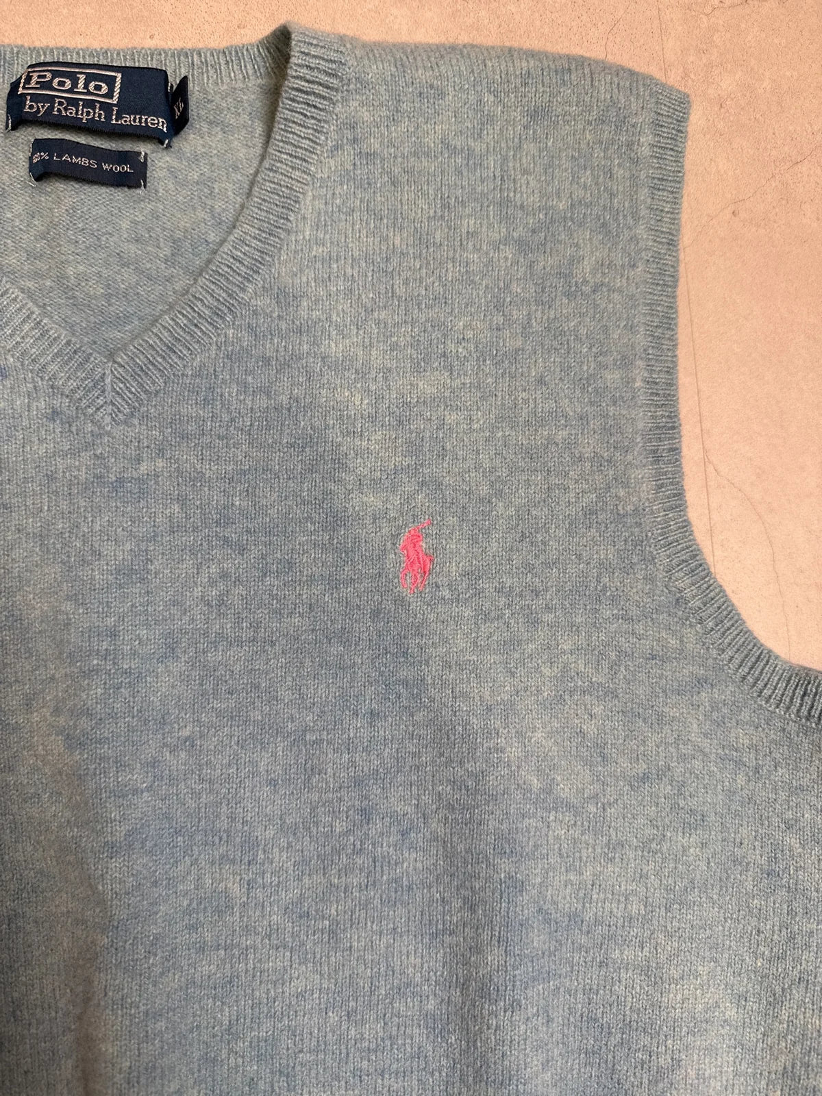 Ralph Lauren Gilet in Lana Merino Grigio con Collo a V e Logo – photo 2