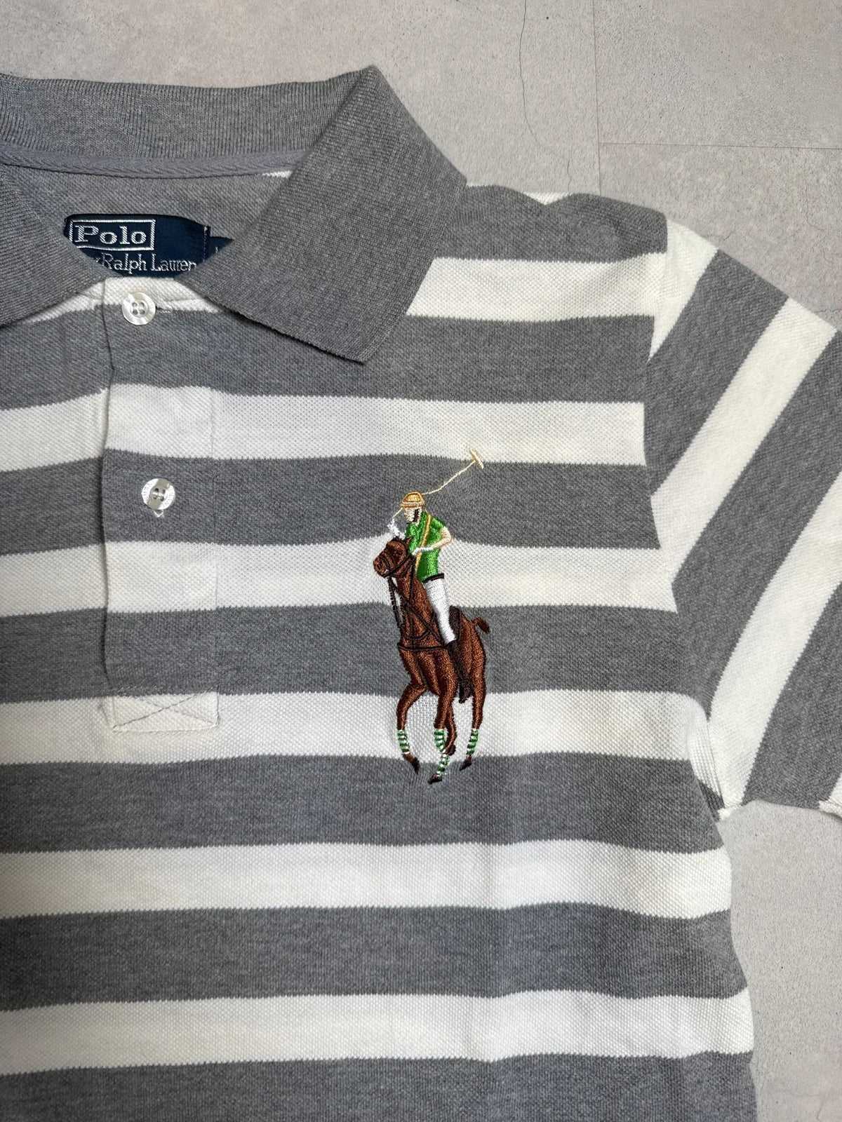 Ralph Lauren Polo Shirt Strisce Grigio e Bianco con Logo Cavaliere – photo 2